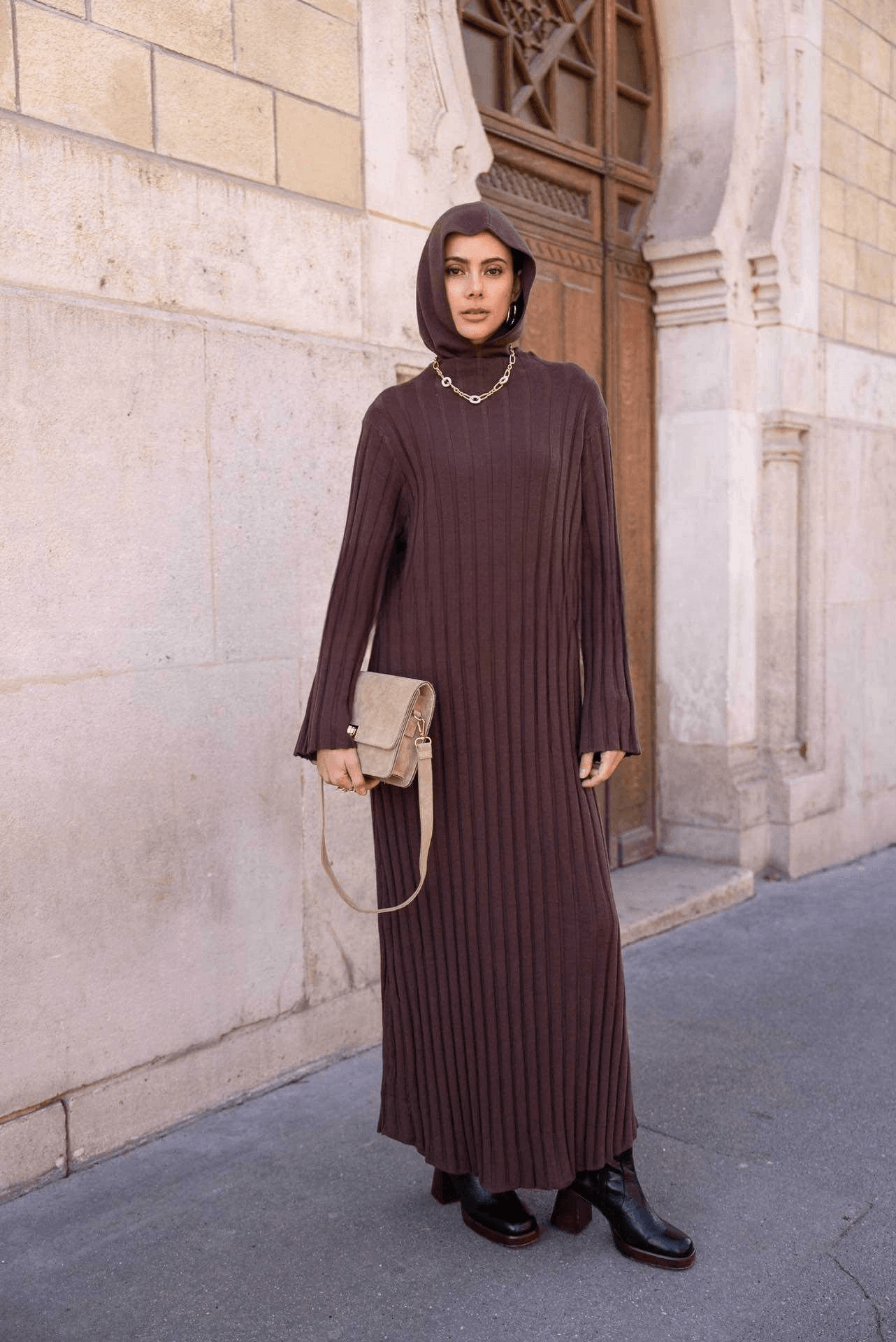 abaya-plissee-fluide-avec-manches-longues-et-choix-de-tailles_marron_6748ebf021e11_cleanup